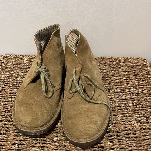 Clarks Desert Boot - Picture 3 of 9